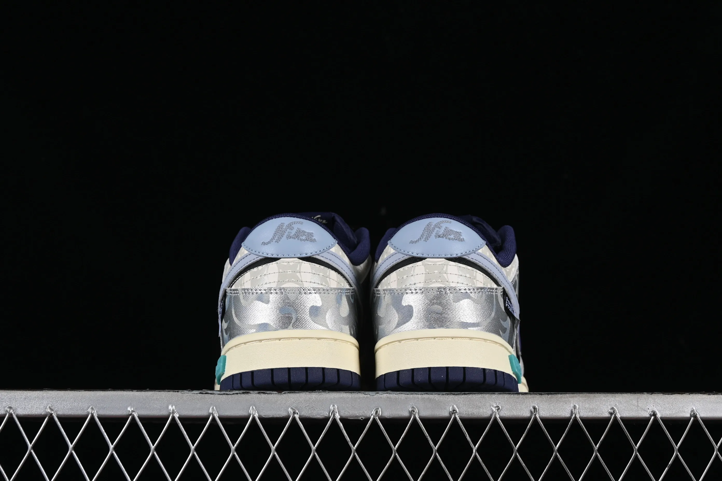 All categories Nk SB Dunk series Nk SB Dunk Low low-top sneakers Nk Dunk Low Panda Prank CNY Year of the Dragon Limited Edition Youlongzeling-Shuiyun SB low-top casual sneakers FV8106-181